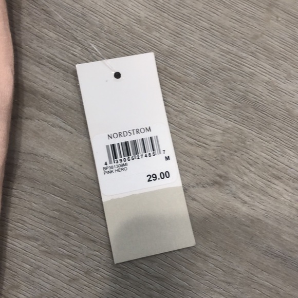 2 Ruffle sleeve tops - Picture 4 of 6